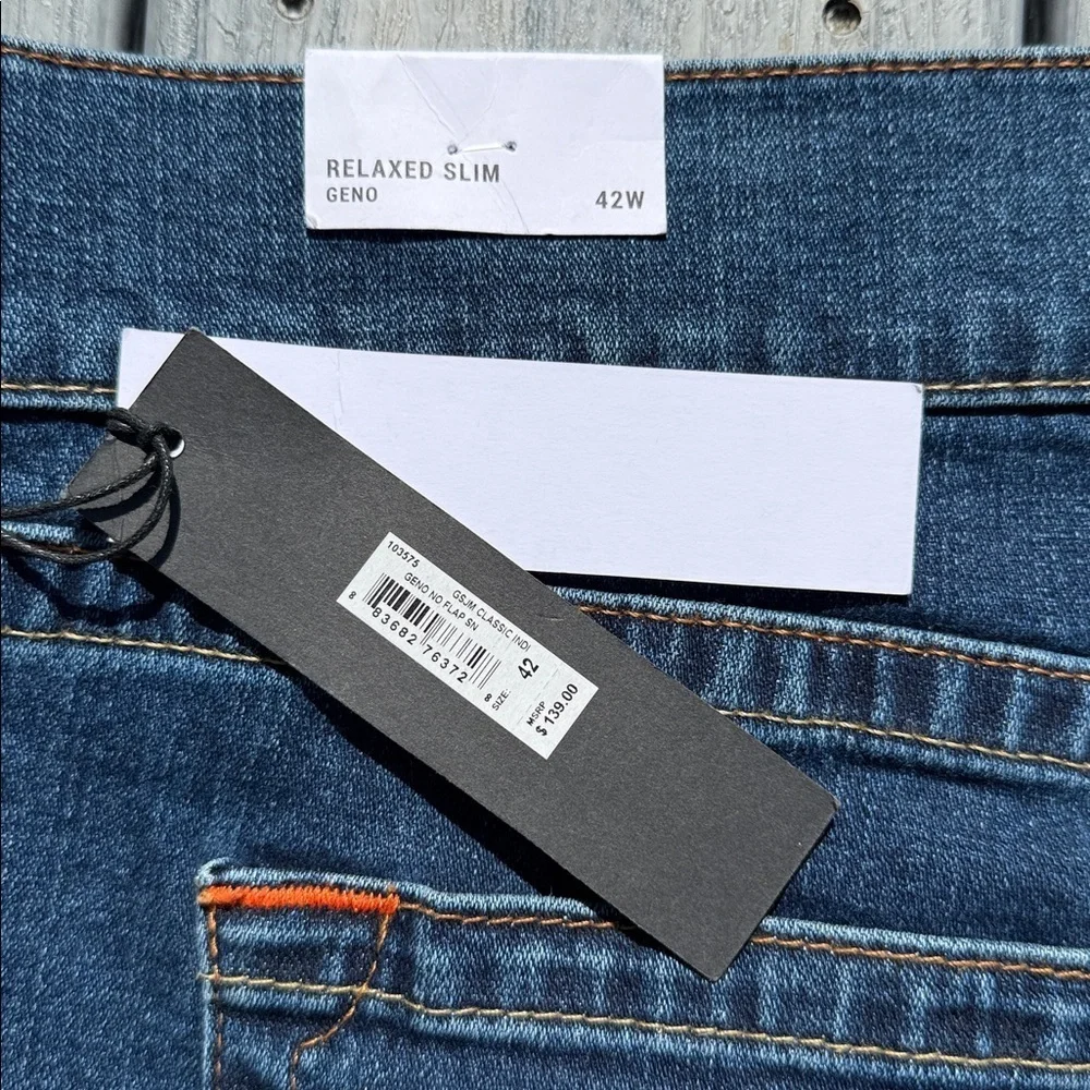 NWT True Religion -  Relaxed Slim GENO - no flap- classic indigo - size 42